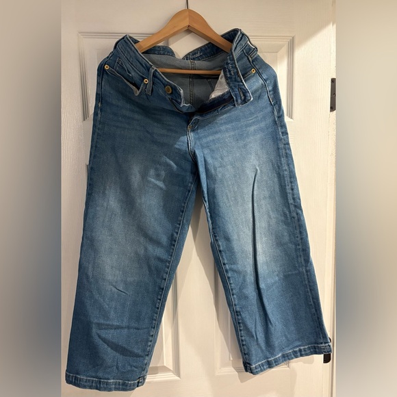 Universal Thread Light Blue Denim Jeans - Picture 1 of 4